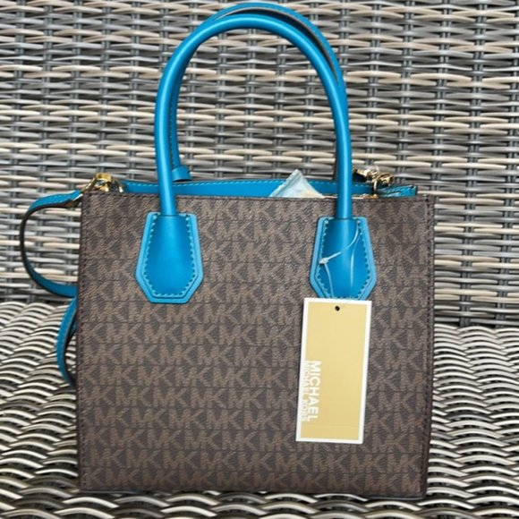 Michael Kors Mercer Medium Messenger Bag - Picture 5 of 16